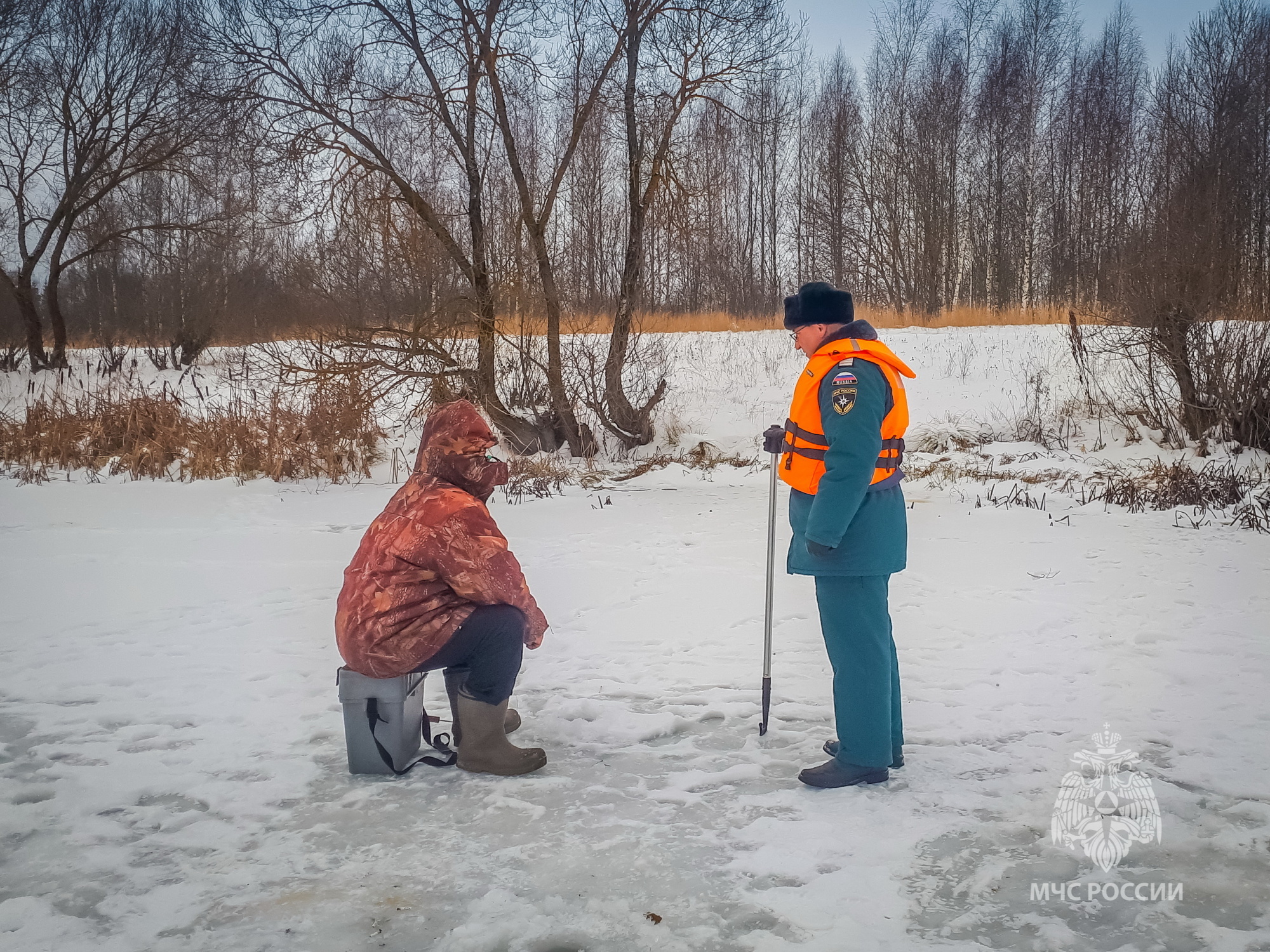 Инспекторы ГИМС провели очередной рейд и напомнили о возможных рисках и  правилах безопасности на зимних водоемах | 04.12.2022 | Смоленск -  БезФормата