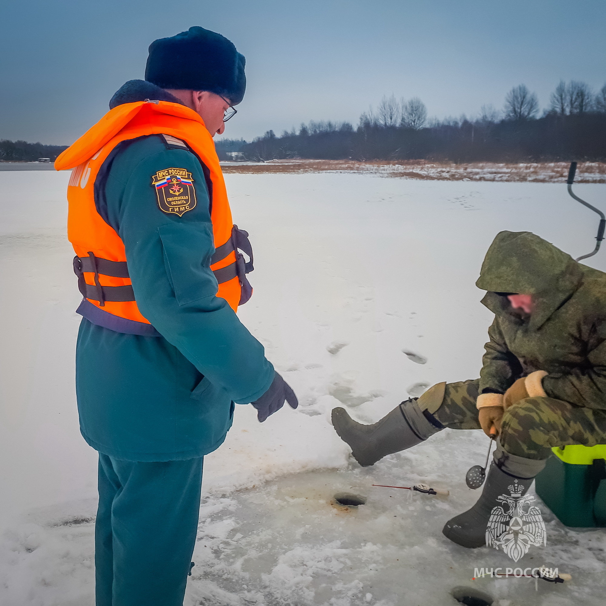 Инспекторы ГИМС провели очередной рейд и напомнили о возможных рисках и  правилах безопасности на зимних водоемах | 04.12.2022 | Смоленск -  БезФормата